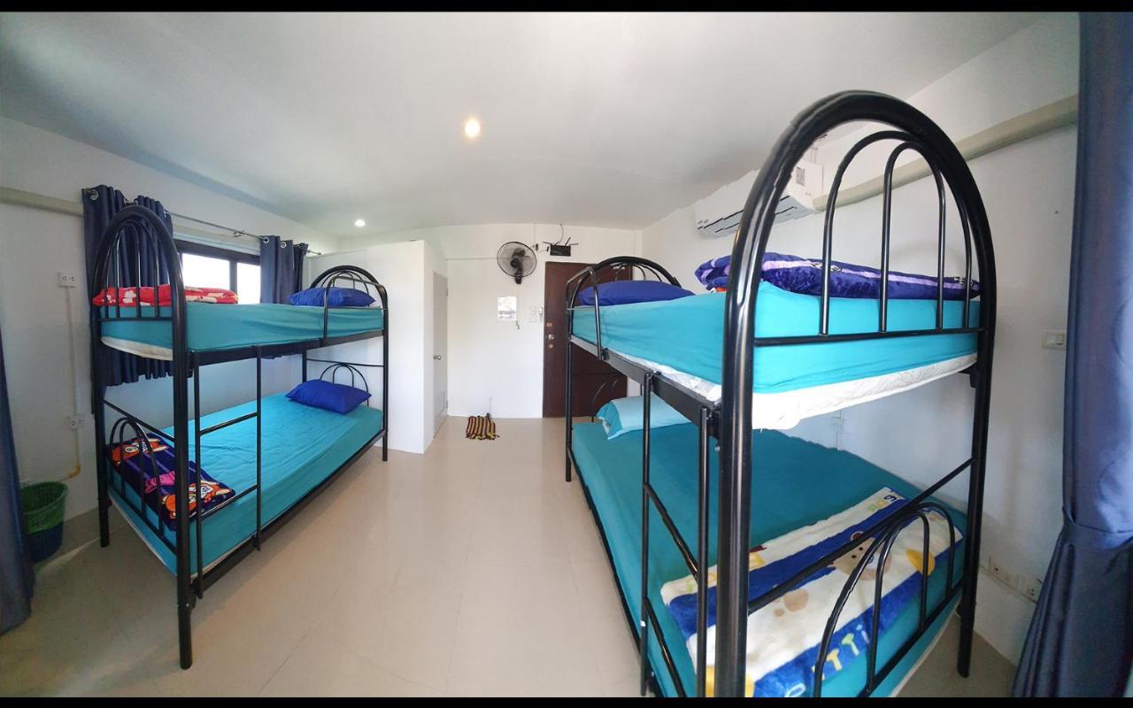 P & T Hostel 방 락 외부 사진