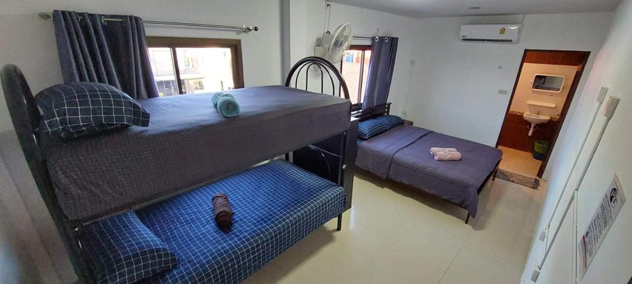 P & T Hostel 방 락 외부 사진