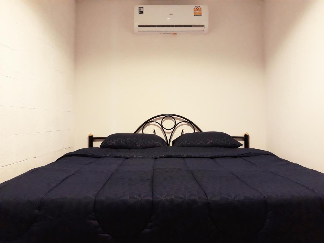 P & T Hostel 방 락 외부 사진