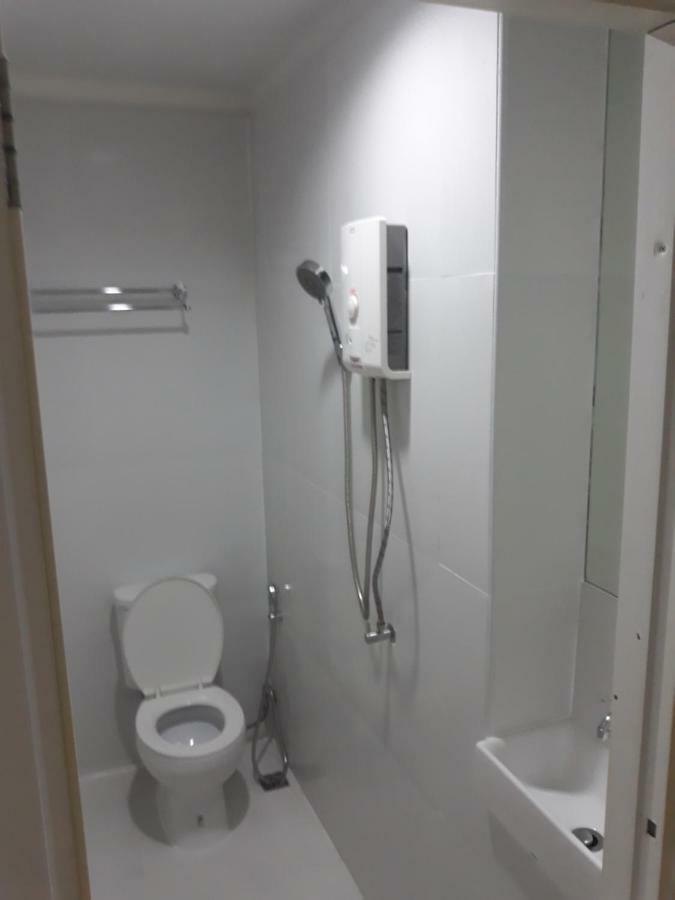 P & T Hostel 방 락 외부 사진